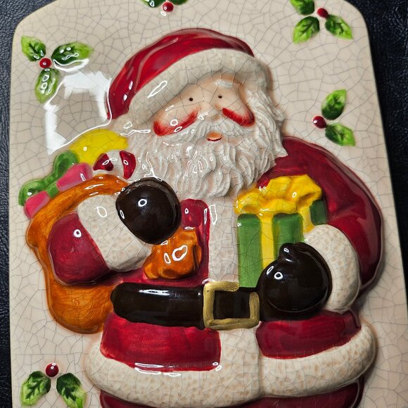 Vintage Debco Stoneware Christmas Baking Dish Featuring Santa Framed In Holly - Picture 6 of 12
